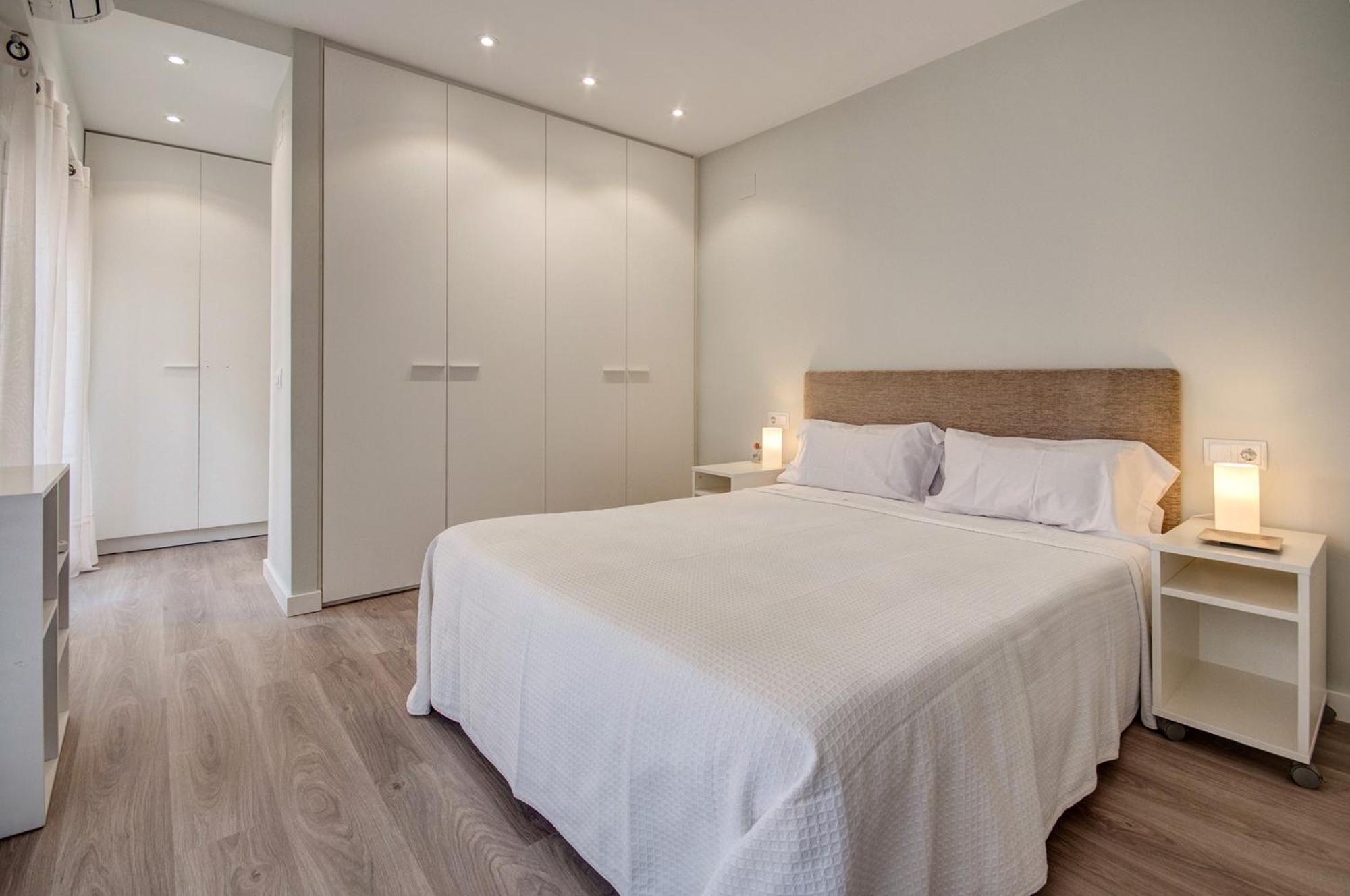 Beds&Breaks Casals Apartment Valencia Bagian luar foto
